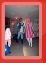 Shows musicales, mini carnavalito con sonido, luces y recreacion.